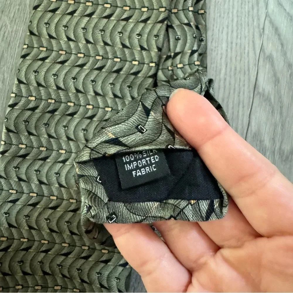 Vintage Chez Roffe silk tie